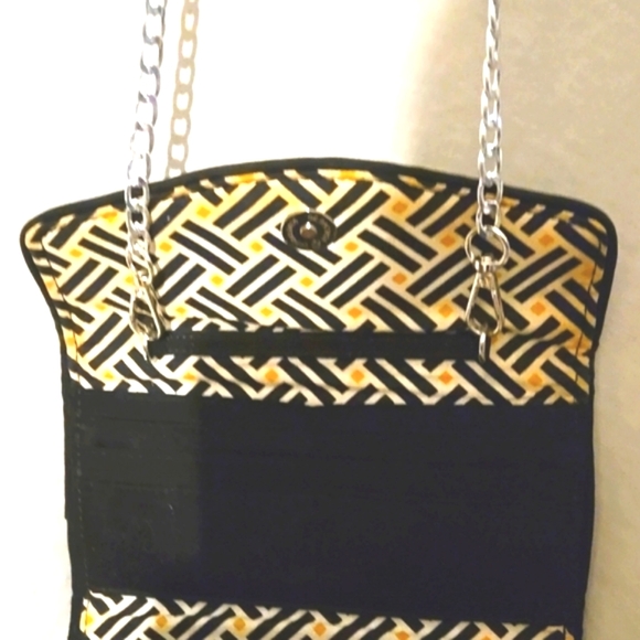 Vera Bradley trifold wallet crossbody. - Picture 4 of 7